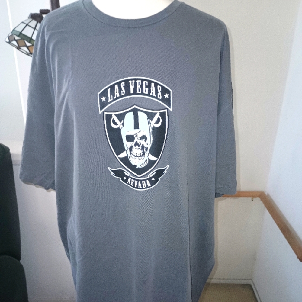 Las Vegas 2XL men's size tshirt